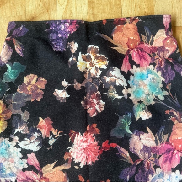 Zara Pull On Floral Pencil Skirt - Picture 3 of 4